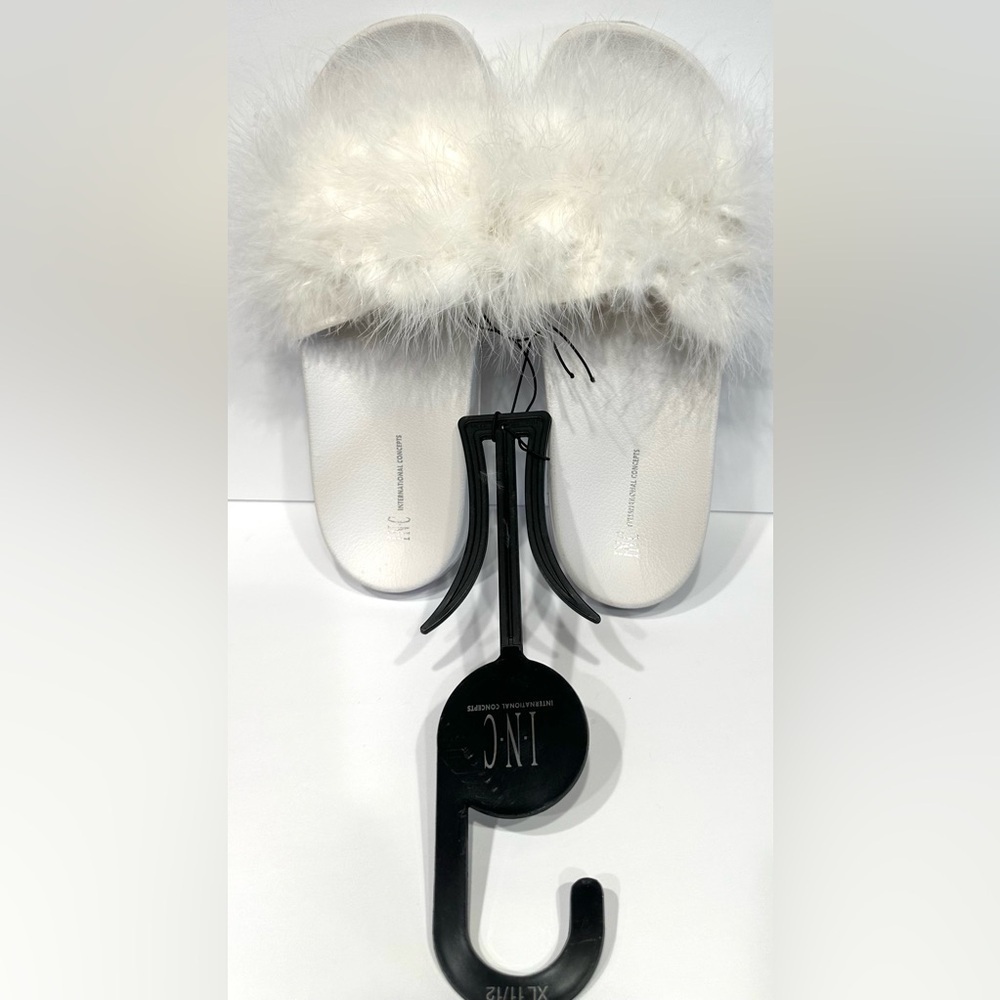 INC International Concepts White Wedge Faux-Marabou Slippers Extra Large 11-12 - Picture 7 of 7
